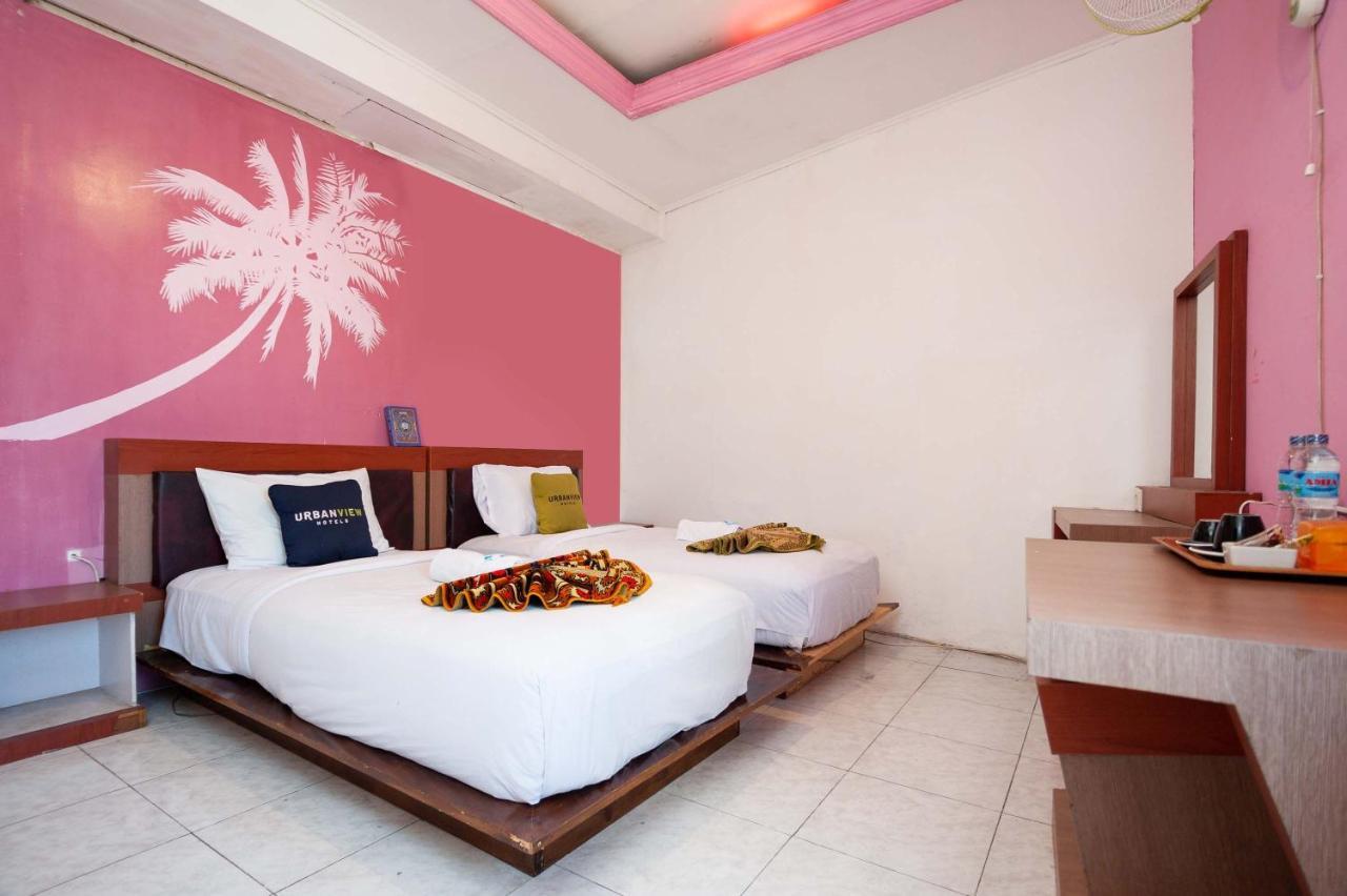 בוקיטינגי Urbanview Hotel Ananda Syariah By Reddoorz מראה חיצוני תמונה